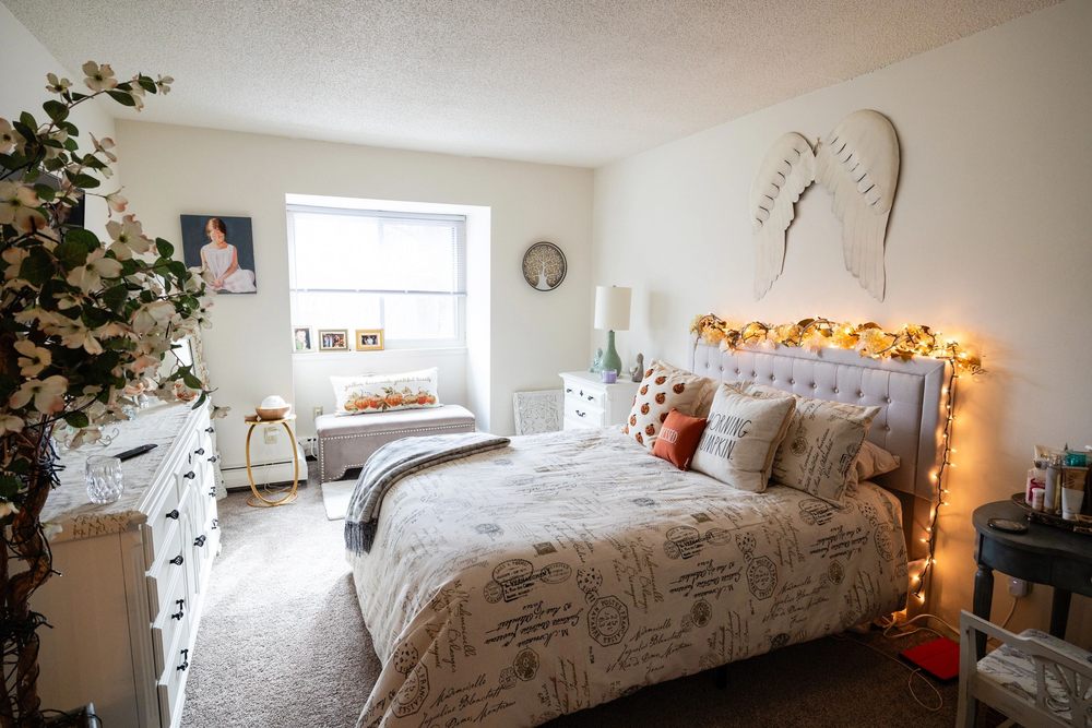 APPLEWOOD ACRES Updated October 2024 48 Photos 405 Applewood