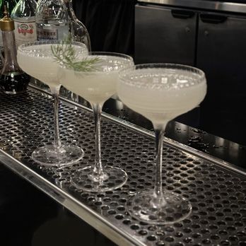 Lion's Tale - Gimlets - Cocktail Bars Near Me - Santa Barbara, California