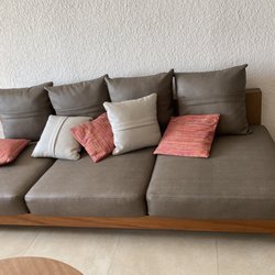 Costa de Oro Beach Hotel - Cleaner came and did not straighten everything up.