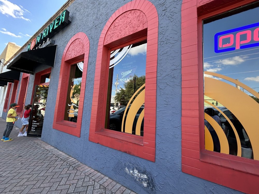 Moon River Pizza