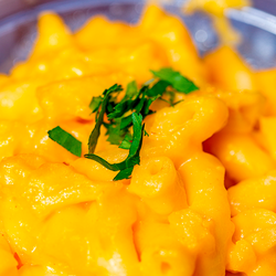 Kachis Chicken - Mac and Cheese