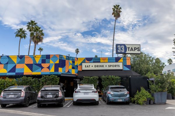 33 Taps Silver Lake by null