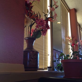 La Casita - Fake flowers - Mexican Near Me - Walla Walla, Washington