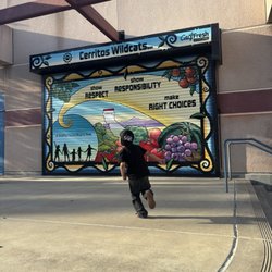 Cerritos Elementary School - Additional stage near the playground