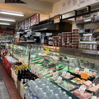 Broadway Market - Delis Near Me - Sonoma, California