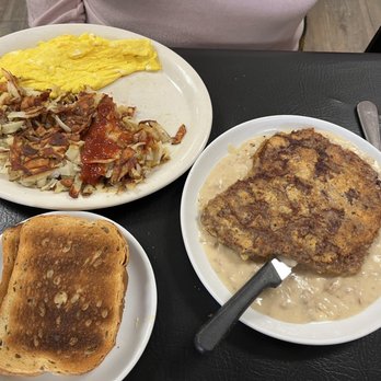 Flo's Country Cafe - Country fried steak well done Ryebread scrambled eggs and hashbrowns - American Near Me - Cherry Valley, California