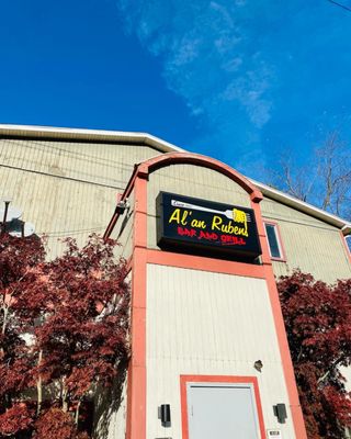 AL'an Ruben's Bar & Grill by null
