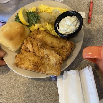Captain's Galley Restaurant - Seafood Near Me - Fort Pierce, Florida