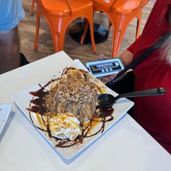 Vampire Penguin - Twin Hickory - Heath bar / toffee - Shaved Snow Near Me - Glen Allen, Virginia