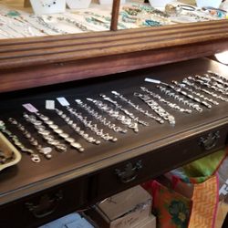 Walker-Loden - Beautiful necklace selections.