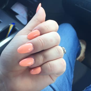 Leann's Nails - Polish on Acrylic fill. The good hand. - Nail Salons Near Me - Alameda, California