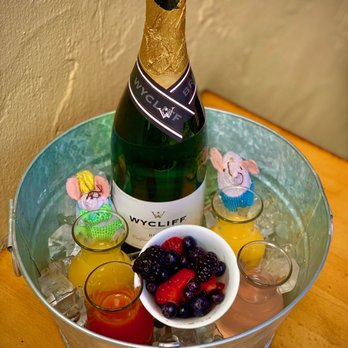 Brunch - The traveling mice love the mimosa bar!! - Breakfast & Brunch Near Me - Paso Robles, California Brunch - The traveling mice love the mimosa bar!! - Breakfast & Brunch Near Me - Paso Robles, California