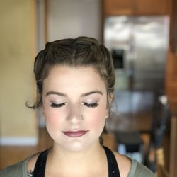 Glossed Studio - Fresh faced glam
