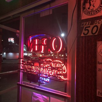 Darrell's Tavern - Dive Bars Near Me - Shoreline, Washington