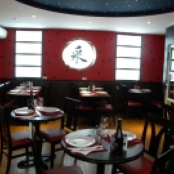 Restaurant la baie d'halong - salle 1 sur 3 - Restaurants Near Me - Roscoff, 29 Restaurant la baie d'halong - salle 1 sur 3 - Restaurants Near Me - Roscoff, 29