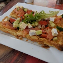 Smoked Salmon Pizza