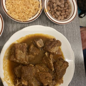 Arizona Cafe - Chile verde with pot beans & rice - Mexican Near Me - Bakersfield, California Arizona Cafe - Chile verde with pot beans & rice - Mexican Near Me - Bakersfield, California