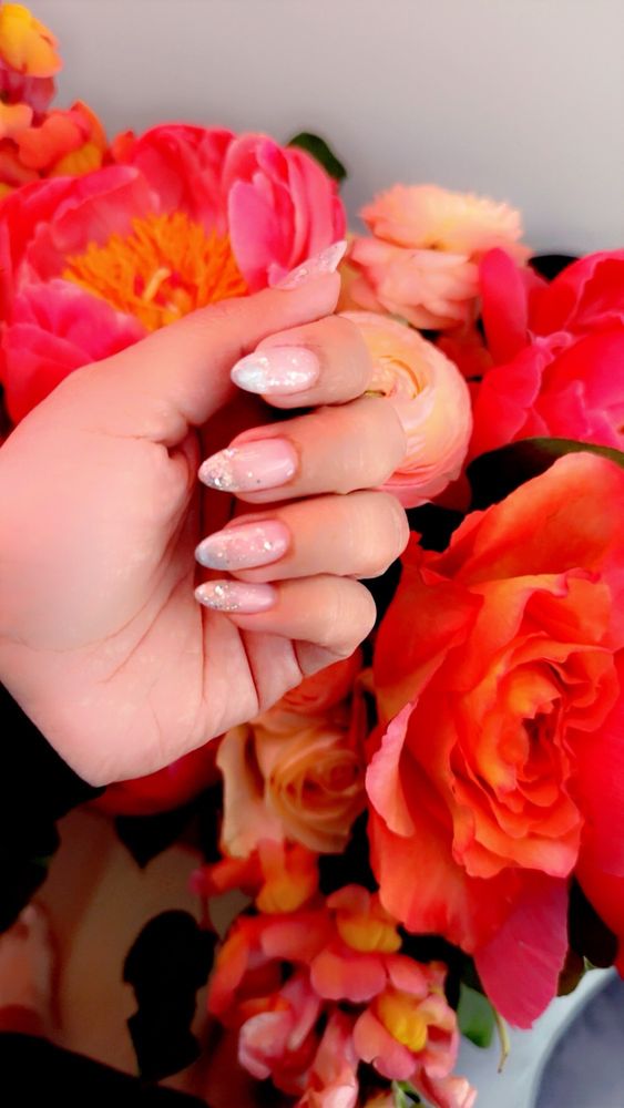 Polished Nail Spa Logo