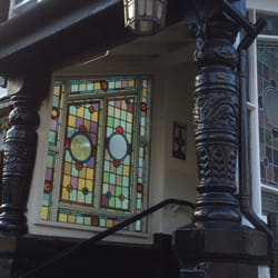 Shrewsbury Arms - Stained glass portico entrance from garden