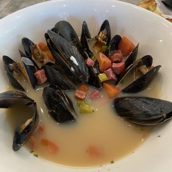 Stellini Trattoria - Mussels with sausage is not a good mix- - Italian Near Me - Grapevine, Texas