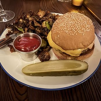 Foxhole Tavern - Tavern burger - Cajun/Creole Near Me - Aspinwall, Pennsylvania