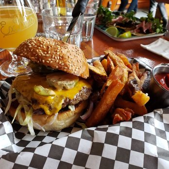 Lazy Days Brewing - Burger - Pubs Near Me - Portland, Oregon Lazy Days Brewing - Burger - Pubs Near Me - Portland, Oregon