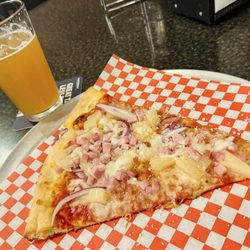 Braazo Pizza - Blue moon draft with build your own slice