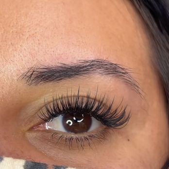 Glittered - Hybrid/ Wispy Set - Spray Tanning Near Me - Petaluma, California Glittered - Hybrid/ Wispy Set - Spray Tanning Near Me - Petaluma, California