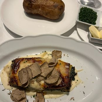 Polo Lounge - Mushroom and spinach lasagna with truffle - New American Near Me - Beverly Hills, California Polo Lounge - Mushroom and spinach lasagna with truffle - New American Near Me - Beverly Hills, California
