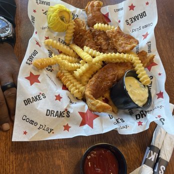 Drake's - Fish and fries - Burgers Near Me - Burlington, North Carolina