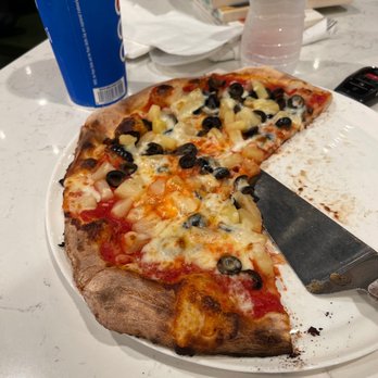 Carluccio's Coal Fired Pizza - Custom coal fired pizza with olives and pineapple. - Pizza Near Me - Northfield, New Jersey Carluccio's Coal Fired Pizza - Custom coal fired pizza with olives and pineapple. - Pizza Near Me - Northfield, New Jersey