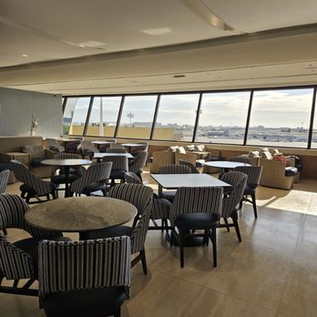 Mabuhay Lounge - Large dining area - Airport Lounges Near Me - Pasay, NCR