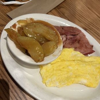 Cracker Barrel Old Country Store - American Near Me - Albuquerque, New Mexico