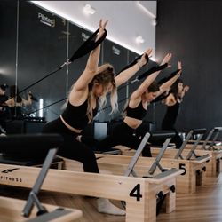 LA Fitness - Pilates class