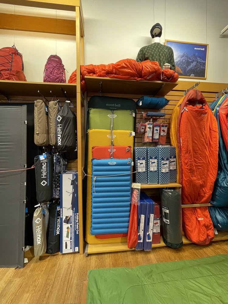 Mont Bell Mark Is Minato Mirai