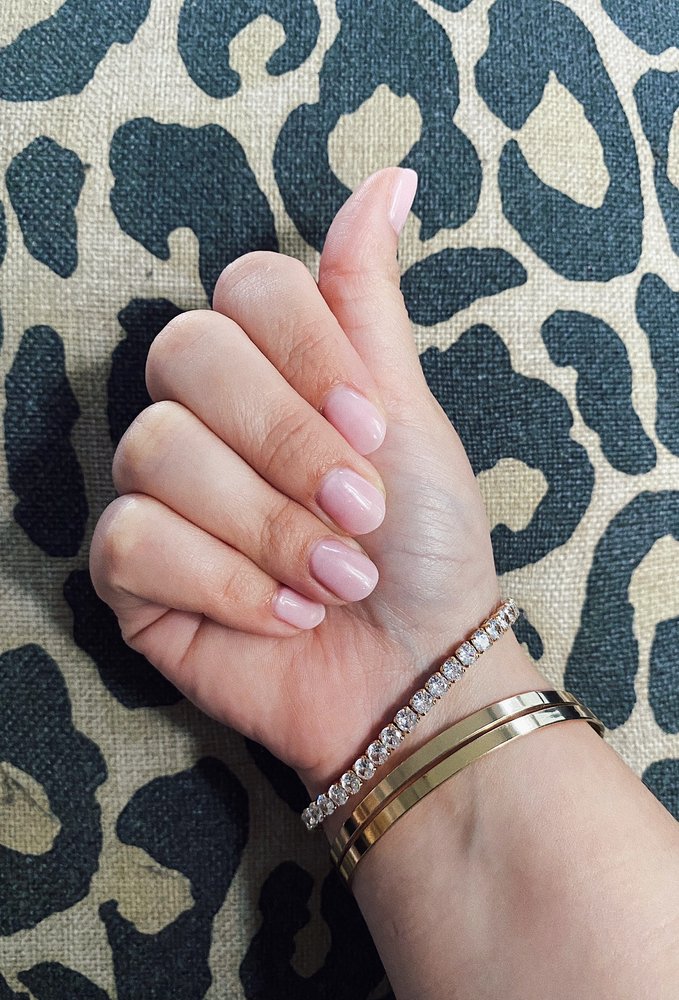 NAIL DESIGNZ Updated August 2024 12 Photos & 14 Reviews 825 Park