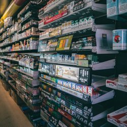 Dr.Raaz Smoke Shop - Cigarettes, Tobacco, wraps.