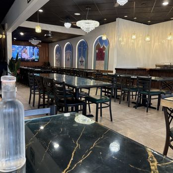 Ellie's Desi Kitchen - Dining area - Indian Near Me - Cooper City, Florida