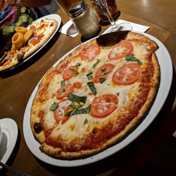 Evolution Bar & Cafe - Margarita Pizza and Pinot Noir - Sports Bars Near Me - Santa Clara, California