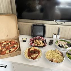 Mr. Maines Pizzeria