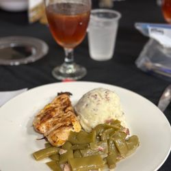 The Dinner Detective - Chicken dinner (chicken, green beans, mashed potatoes and sweet tea)