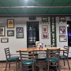 Quaker Steak & Lube