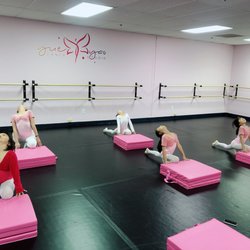 Yueyao Dance Studio