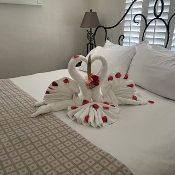 The Eagle Inn - Towel swans - Hotels Near Me - Santa Barbara, California