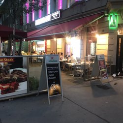 Anadolu Et - Gece dış görünüm