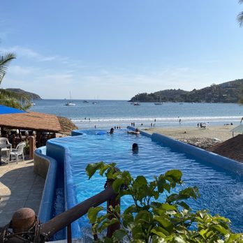 Arena Suites - Pool - Hotels Near Me - Zihuatanejo, GRO