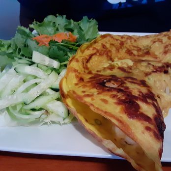 Five Spice Vietnamese - Vietnamese crepe: broken, burnt, needs more shrimp & wasn't crispy. Also needs rice paper to roll it up & Thai basil to complete the dish. - Vietnamese Near Me - Homestead, Florida