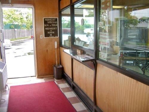 Island Motor Inn by null