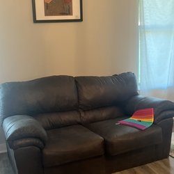 TNT Super Home Store - Love Seat
