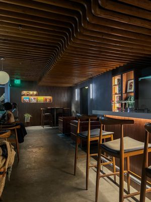 Nómade Tapas and Records by null